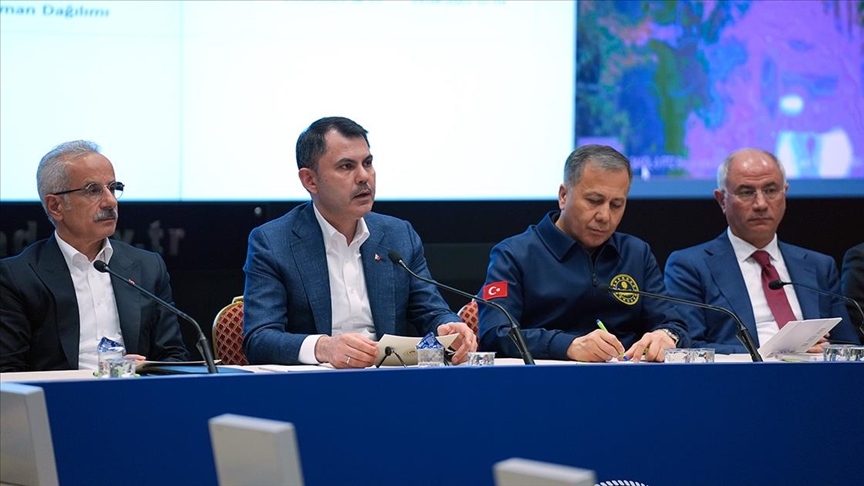 Bakan Kurum: Toplamda 83 binamızın az hasarlı olduğunu tespit ettik