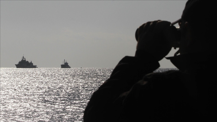 China tracks US warship's transit through Taiwan Strait