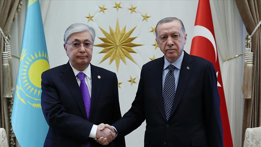 Tokayev'den İstanbul'daki depremler nedeniyle Cumhurbaşkanı Erdoğan'a destek mesajı