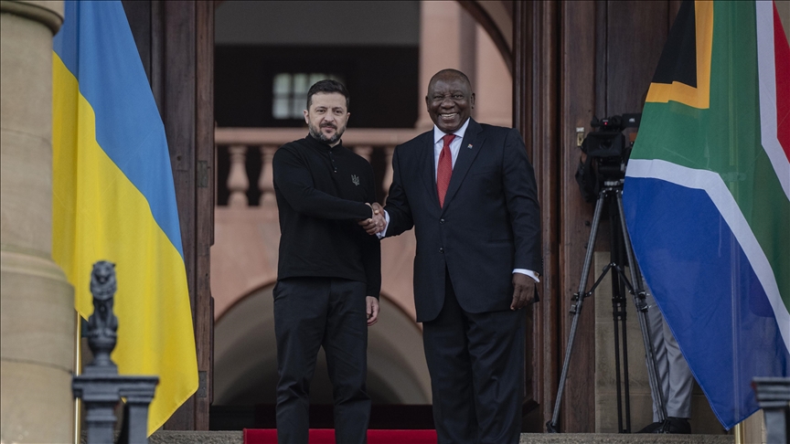 Ukrainian president calls ceasefire a must as 1st step toward peace with Russia