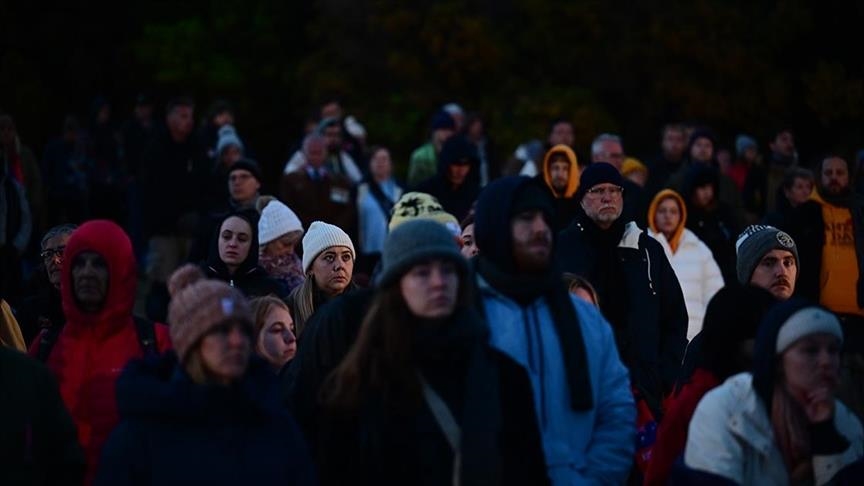 Australians, New Zealanders gather at Anzac Cove for dawn service