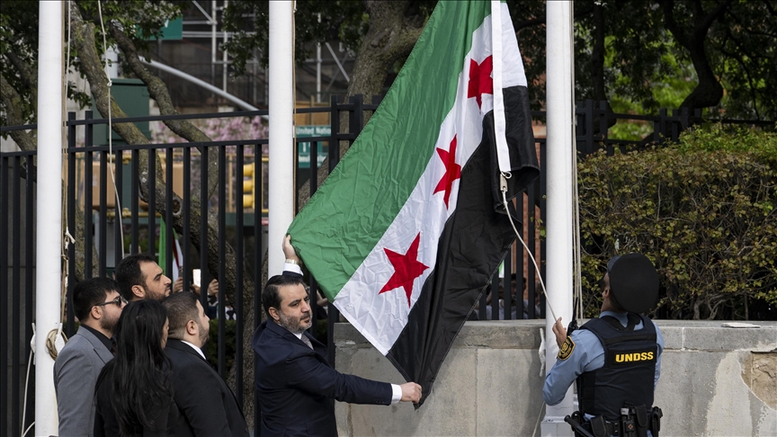 UN raises new Syria flag at its headquarters in New York