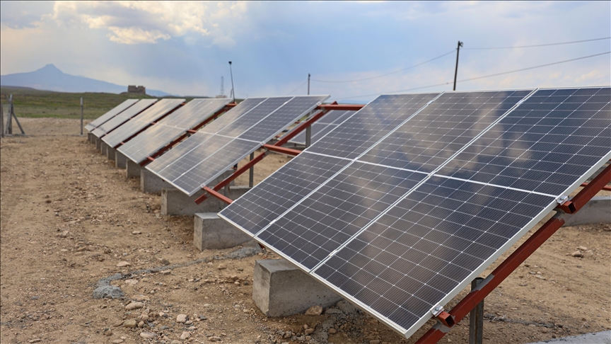 Iğdır'da kurulan GES ile asfalt tesisinin elektrik ihtiyacı karşılanıyor