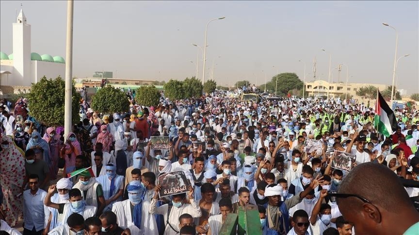 مئات الموريتانيين يتظاهرون رفضا لحرب الإبادة الإسرائيلية على غزة