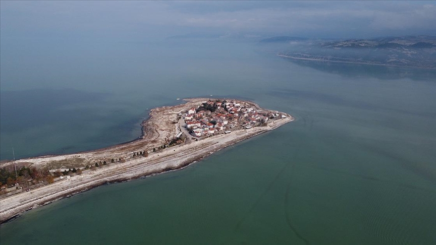 Eğirdir Gölü'nün su ekosistemi mercek altında