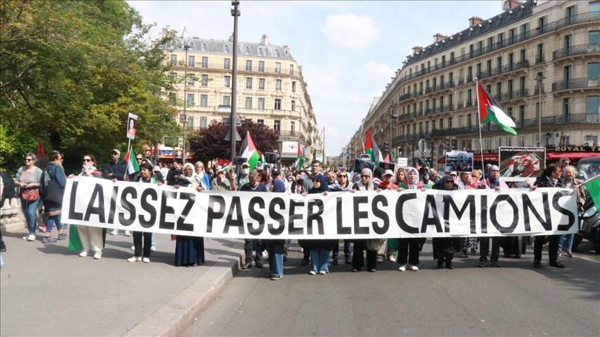 Paris : Des centaines de manifestants contre le "génocide dans la Bande de Gaza"