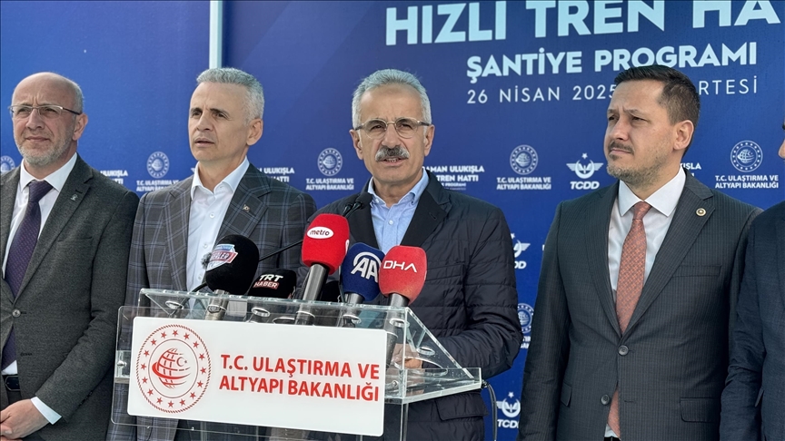 Bakan Uraloğlu: Son 23 yılda demir yollarına yaklaşık 63 milyar dolar yatırım gerçekleştirdik