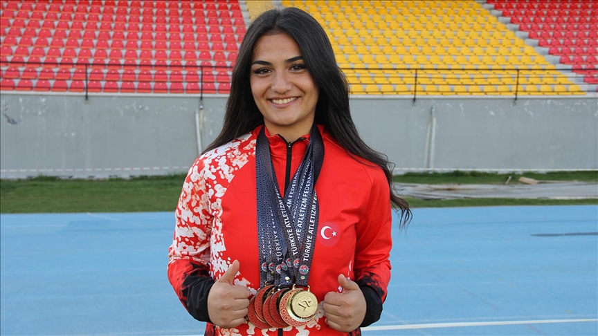 Türkiye şampiyonu milli atlet Sinem Yurt'un hedefi EYOF'ta şampiyonluk