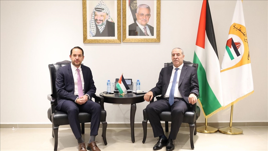الضفة.. الشيخ يناقش "الإصلاحات الفلسطينية" مع القنصل الفرنسي