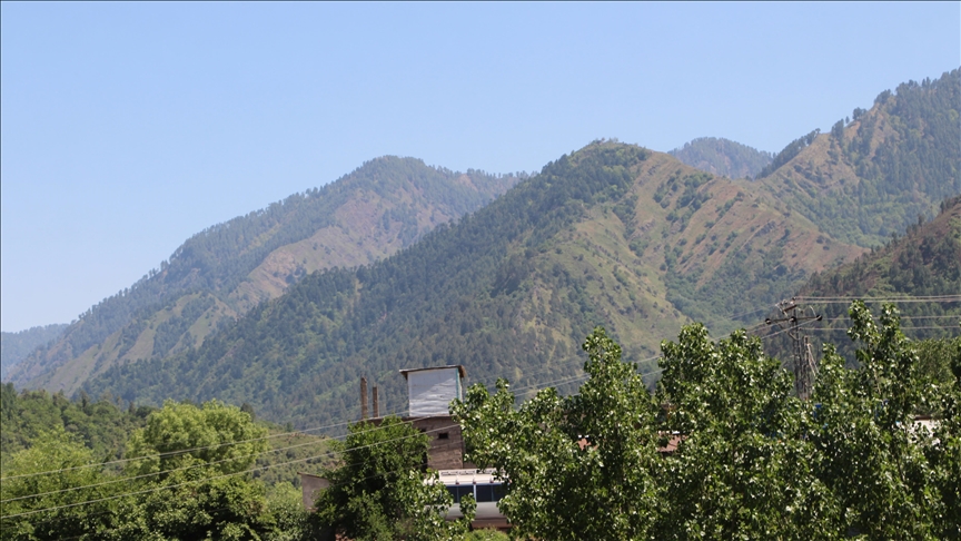 Ceasefire at Kashmir border holds despite escalating tensions between Pakistan, India