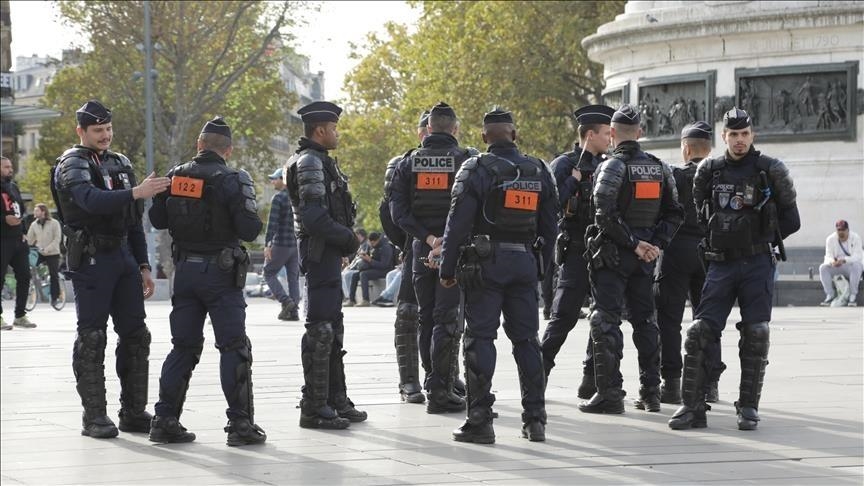 22 detained in connection with prison attacks in France