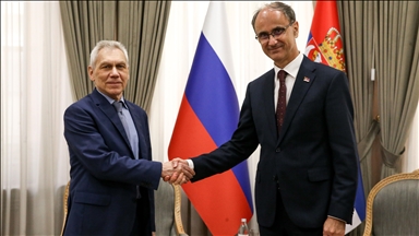 Premijer Srbije primio ruskog ambasadora kao prvog stranog diplomatu, naglašavajući posvećenost strateškim vezama