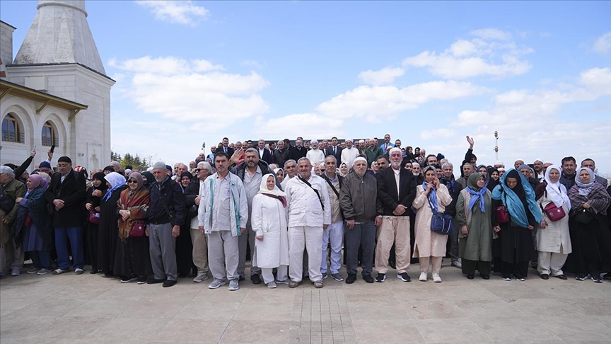 Yılın ilk hacı kafileleri kutsal topraklara doğru yola çıktı