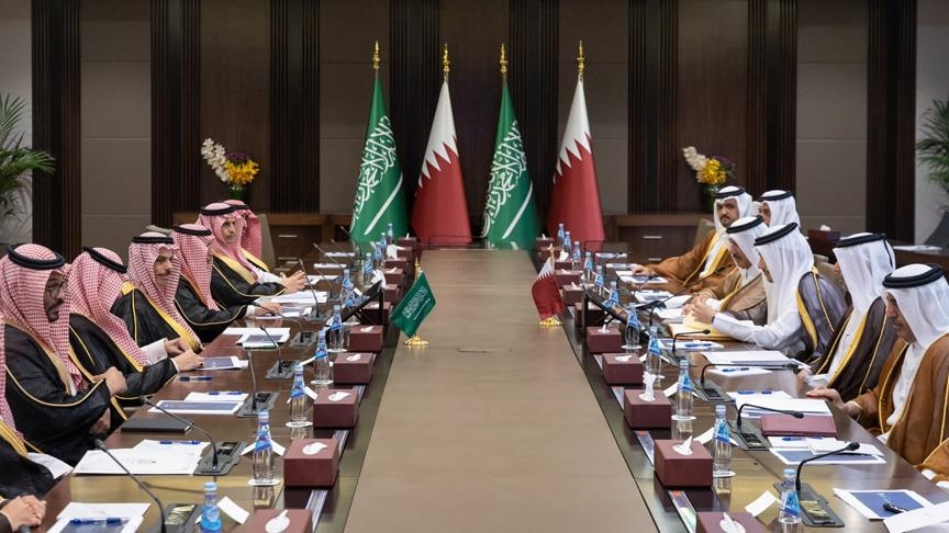 وزيرا خارجية السعودية وقطر يترأسان اجتماعا لتعميق التعاون