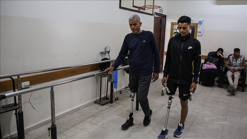 مبتورو الأطراف بغزة.. معاناة تتفاقم مع الحصار والإبادة الإسرائيلية (تقرير)