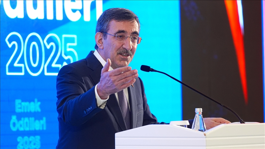 Cumhurbaşkanı Yardımcısı Yılmaz: İşsizlik oranını daha da düşürmeye kararlılıkla devam edeceğiz