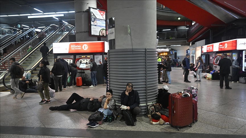 Geniş çaplı elektrik kesintileri Avrupa'da her duruma karşı hazırlık konusunu yeniden gündeme getirdi