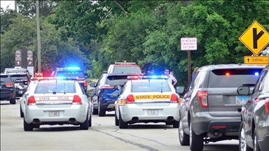 Un SUV fonce dans un centre parascolaire à Chatham, dans l'Illinois : quatre morts