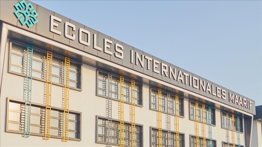 Le Science Fest Abidjan 2025 : L’École Maarif d’Antananarivo triomphe avec son gant pour aveugles