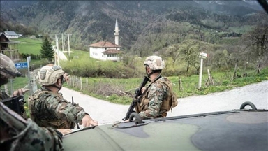 Ushtarët e Maqedonisë së Veriut në KFOR kryen patrulla në Pejë