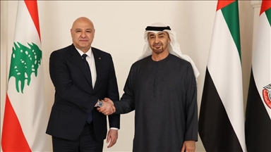 الرئيس اللبناني يلتقي نظيره الإماراتي في أبو ظبي