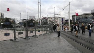 Taksim'de 1 Mayıs öncesi güvenlik önlemleri alındı