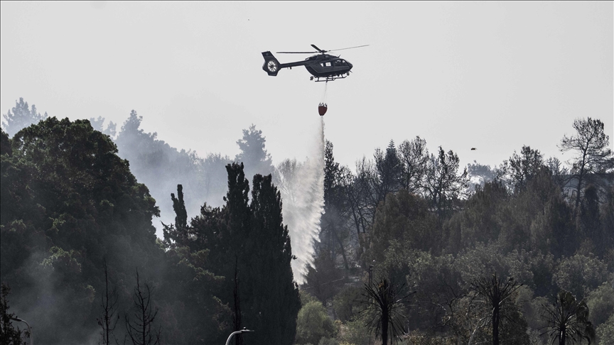 Zjarret në zonat pyjore mes Kudsit dhe Tel Avivit në Izrael vazhdojnë në 11 pika