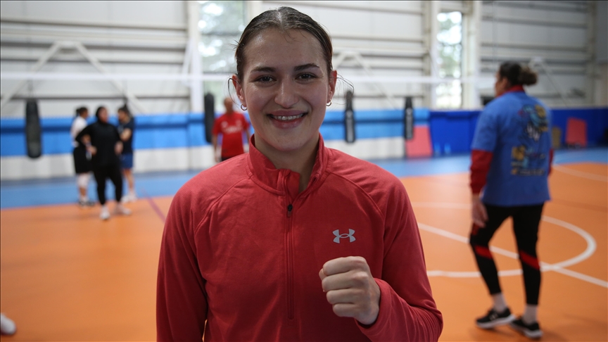 Olimpiyat üçüncüsü mili boksör Esra'nın hedefi tüm turnuvalarda altın madalya