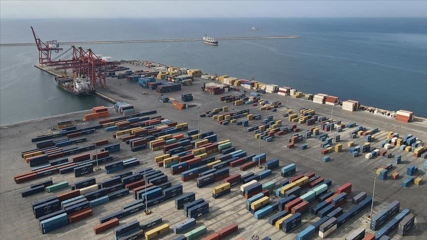 سوريا توقع اتفاقية مع شركة فرنسية لتشغيل محطة الحاويات بمرفأ اللاذقية