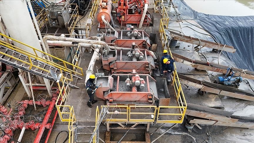Turkish, Hungarian national oil companies to begin exploration at 2 sites in Hungary
