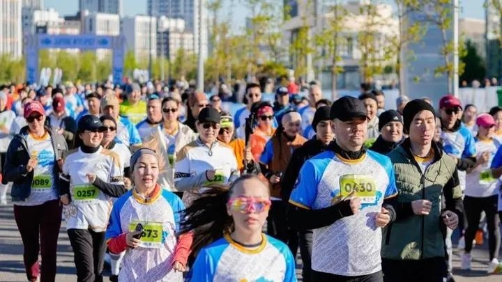 Масштабный республиканский забег в Астане собрал более 3 тыс. участников