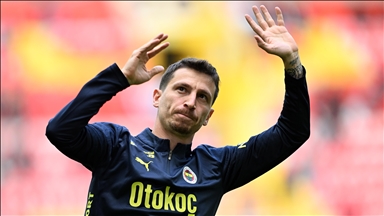 Fenerbahçeli futbolcu Mert Hakan Yandaş hastanede enfeksiyon tedavisi görüyor
