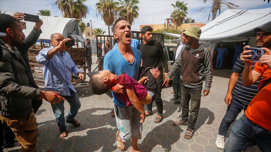 İsrail'in Gazze'ye düzenlediği saldırılarda 24 Filistinli hayatını kaybetti