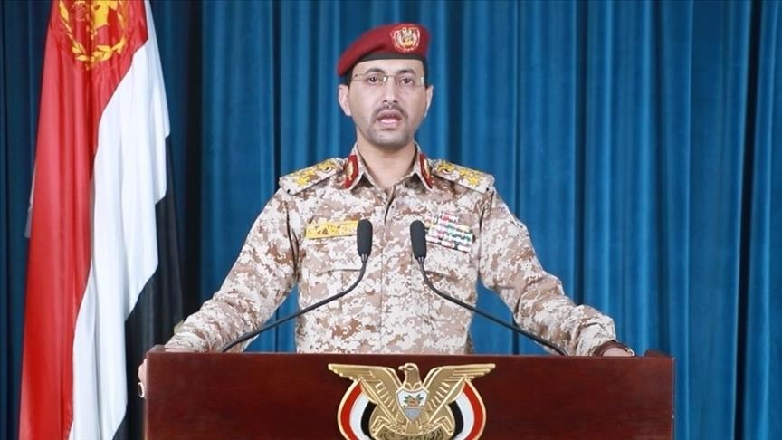 الحوثي يعلن قصف قاعدة جوية إسرائيلية بصاروخ فرط صوتي و"إصابتها" 