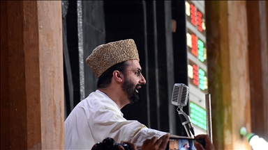 Kashmiris pray situation between India, Pakistan is resolved without war: Top cleric