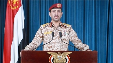 الحوثي يعلن قصف قاعدة جوية إسرائيلية بصاروخ فرط صوتي و"إصابتها" 