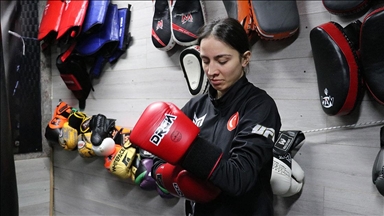 Muaythai ve boks Türkiye şampiyonu Karakoç'un hedefi dünya şampiyonluğu