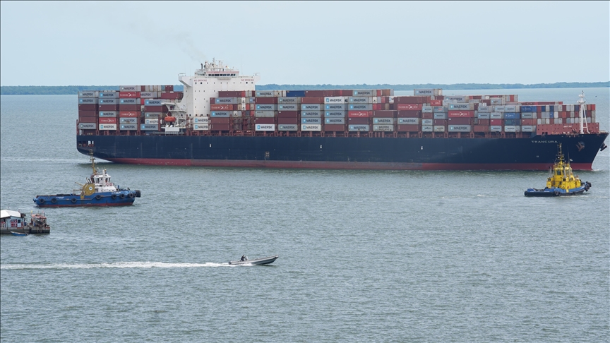 Trump ends duty-free for low-value Chinese imports in trade war escalation