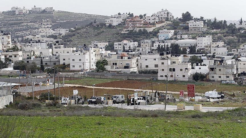 تقرير فلسطيني: إسرائيل تشق طرقًا لربط مدنها بمستوطنات الضفة