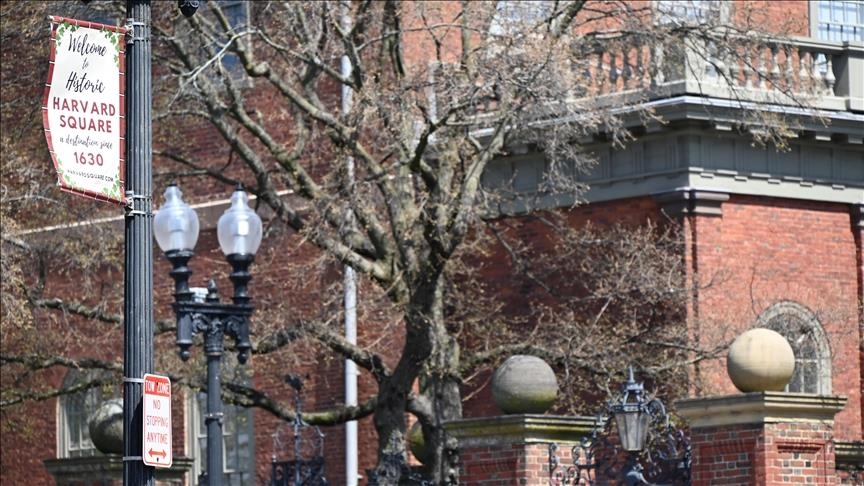 Ректор Гарварда назвал «незаконными» попытки отменить налоговые льготы для вуза 