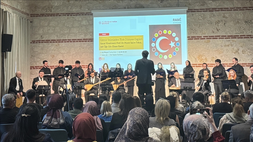 "Gönül Telimizden Türk Dünyası Ezgileri" konseri müzikseverlerle buluştu