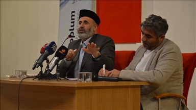 رئيس "علماء فلسطين" يؤكد رفض شعبهم بغزة دعوات إلقاء السلاح والاستسلام
