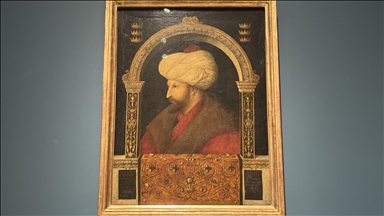 Fatih Sultan Mehmet'i tasvir eden portre ve madalyonlar Londra'da sergileniyor