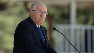 وزير الدفاع التركي: سندافع بحزم عن مصالحنا ومصالح شمال قبرص