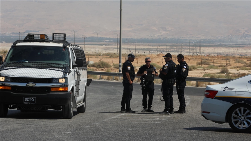 إعلام إسرائيلي: تفكيك عبوة ناسفة على طريق سريع جنوب تل أبيب