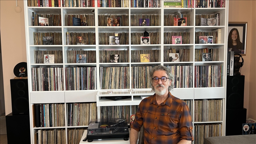 Naci Keklik  producenti i muzikës që mblodhi koleksion prej 7 000 disqesh