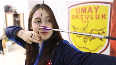 Milli okçu Dilara Ecem Deniz'in hedefi dünya şampiyonluğu