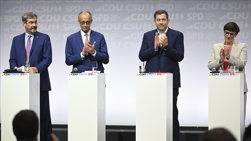 Almanya'da Hristiyan Birlik partileri ve SPD'nin üzerinde anlaştığı koalisyon protokolü imzalandı