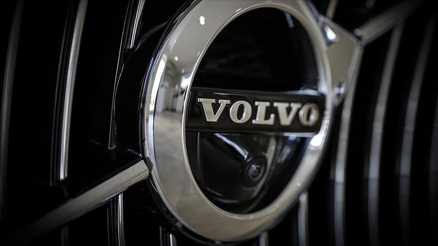 Volvo's car sales down 11% in April