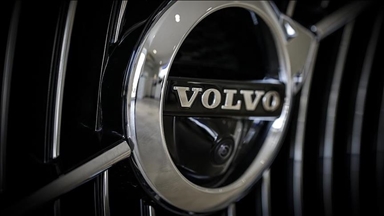 Volvo's car sales down 11% in April